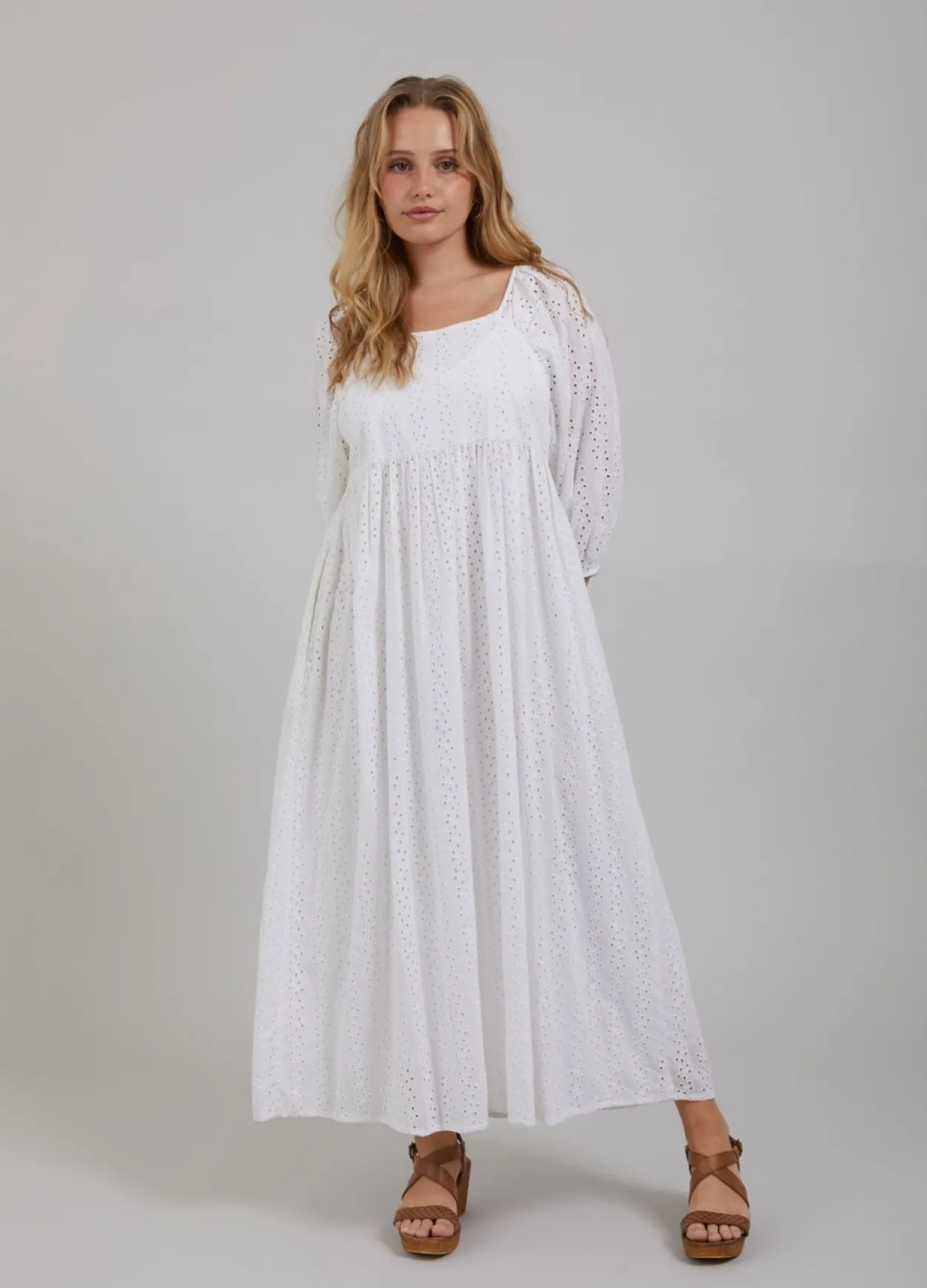 Cc Heart Nora Kjole M. Broderie Anglaise