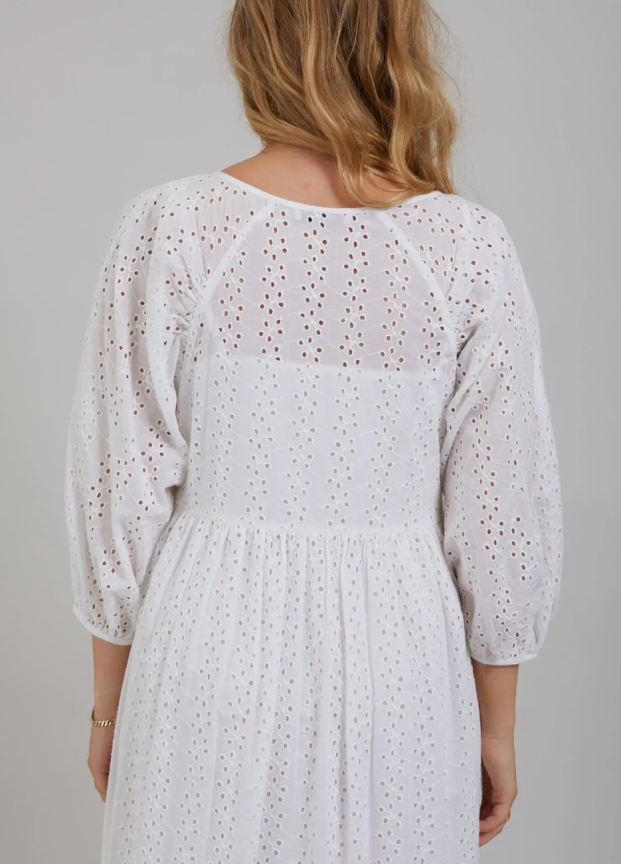 Cc Heart Nora Kjole M. Broderie Anglaise